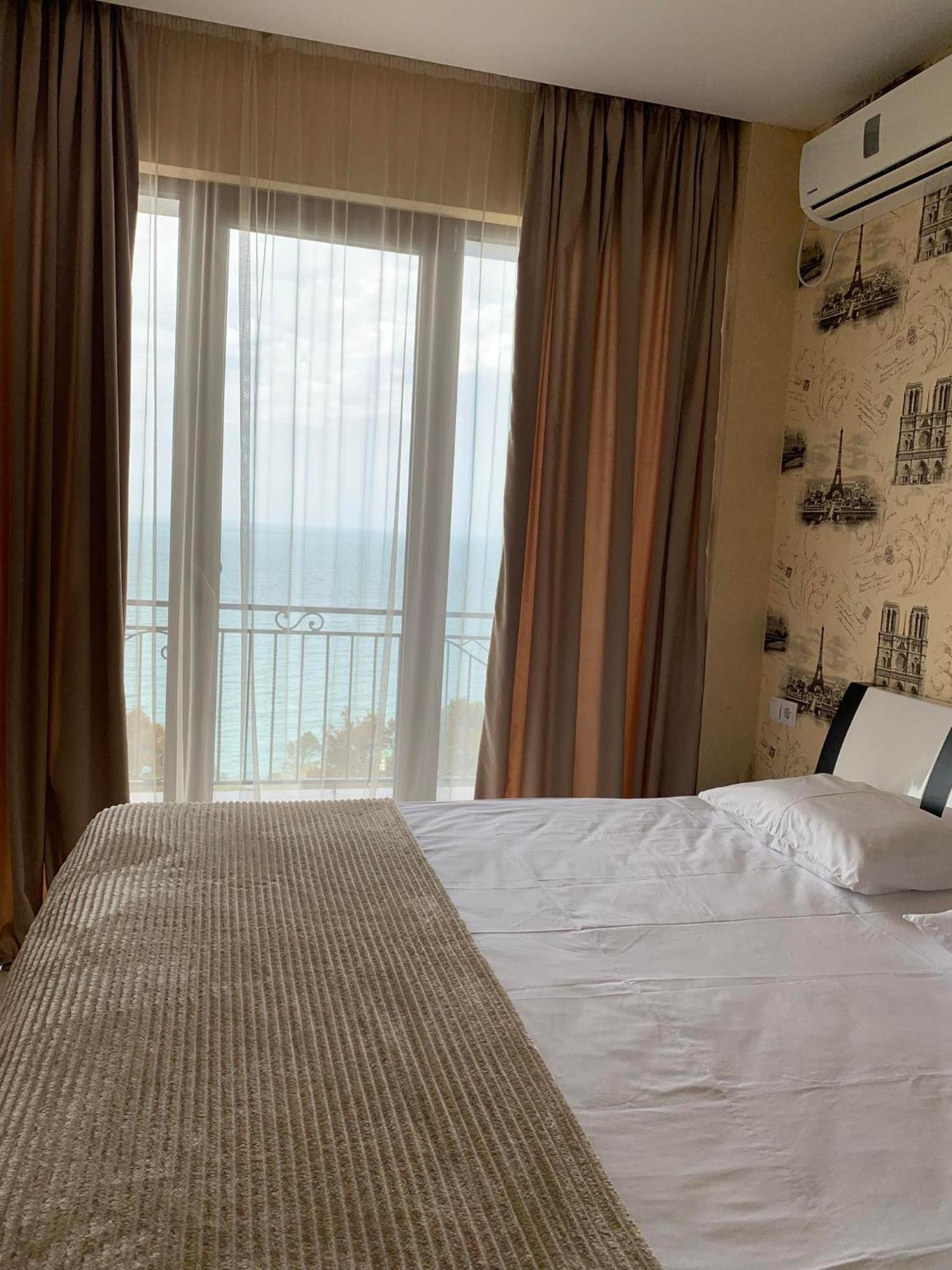 White House Chakvi Hotel Екстериор снимка