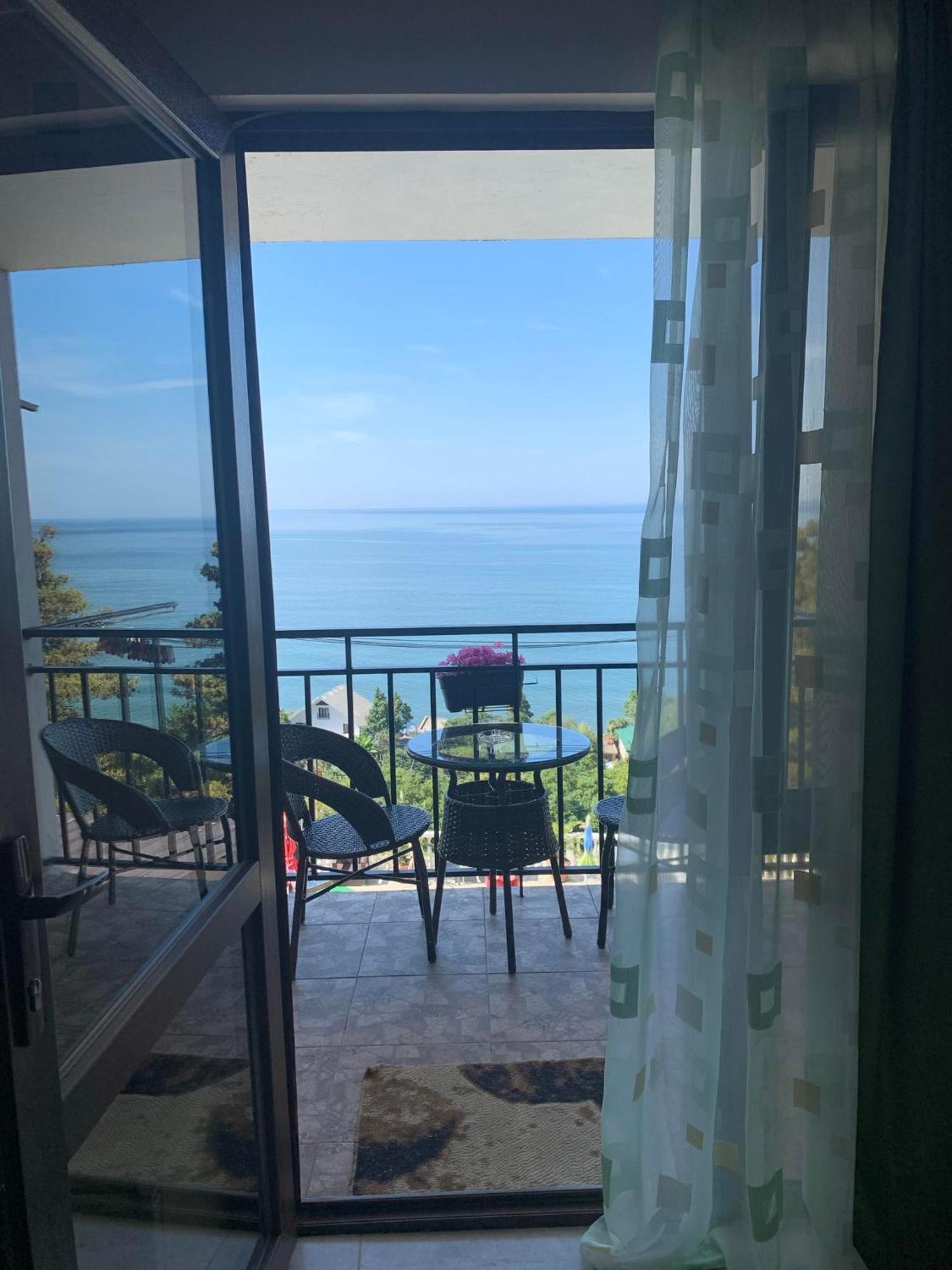 White House Chakvi Hotel Екстериор снимка