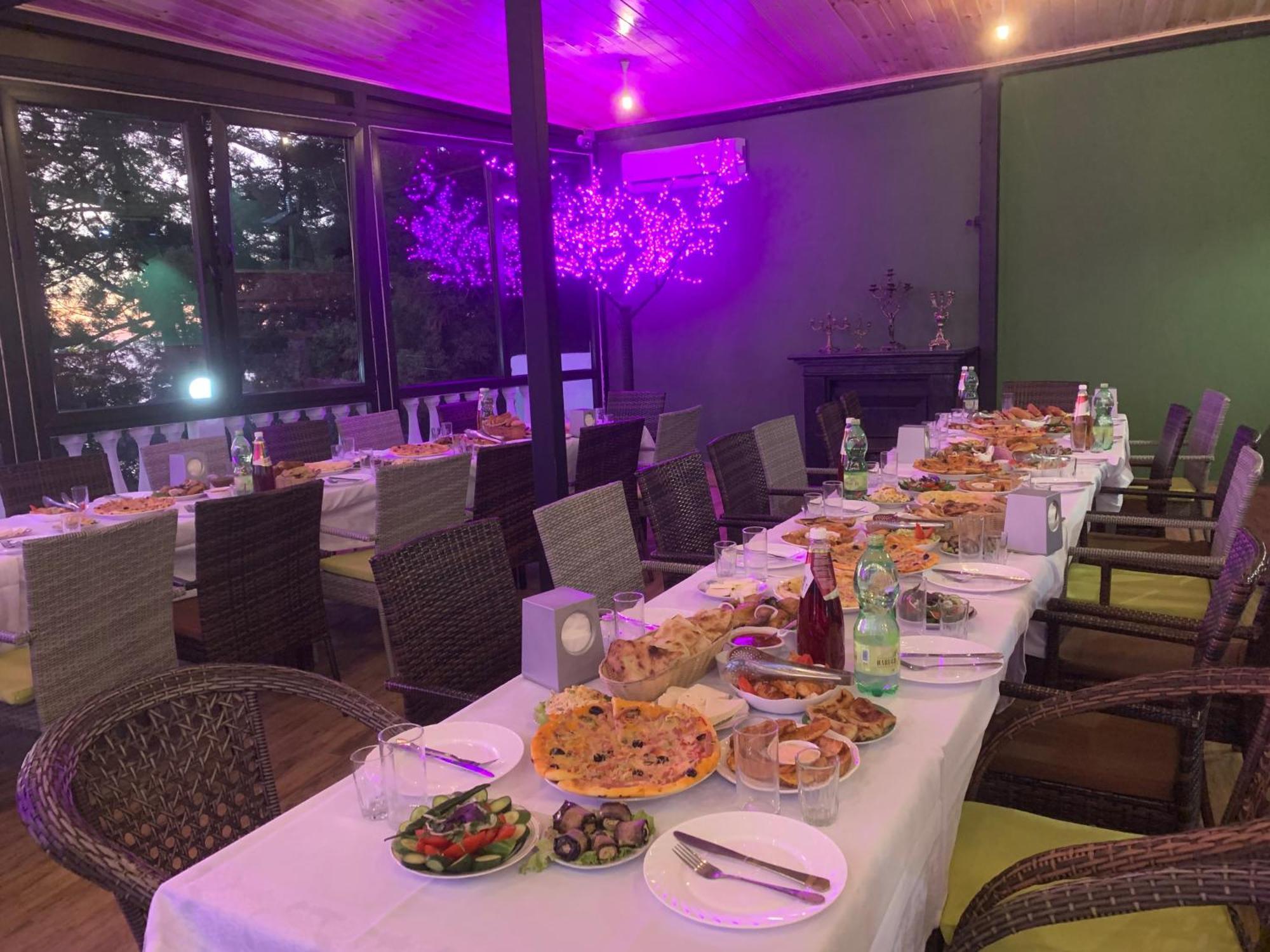 White House Chakvi Hotel Екстериор снимка